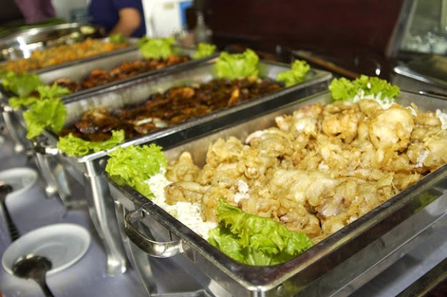 Catering Masakan Padang dengan Layanan Antar Jemput Makanan