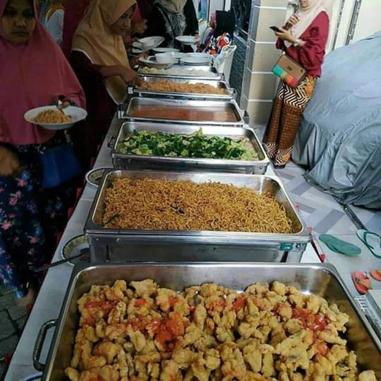 Catering Padang dengan Desain Kemasan Modern dan Ramah Lingkungan