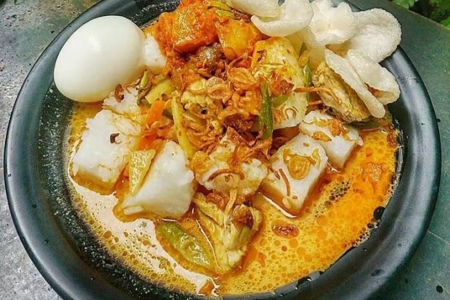 Sejarah dan Makna di Balik Lontong Sayur
