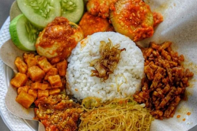 Nasi Uduk: Simbol Kehangatan Keluarga di Jakarta
