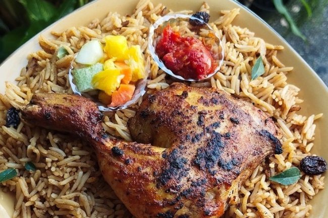 Sejarah Nasi Kebuli: Makanan Timur Tengah yang Populer di Indonesia