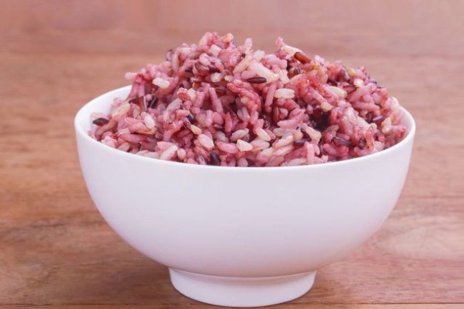 Manfaat dan Resep Makanan Sehat: Nasi Merah dengan Sayur