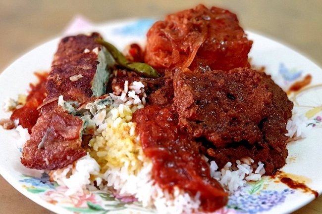 Bagaimana Paket Hemat Nasi Padang Bisa Bertahan di Tengah Inflasi?