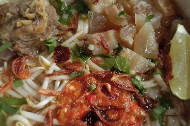 Makanan Khas Jawa Barat: Nikmatnya Mie Kocok Bandung