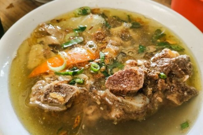 Sop Iga Sapi: Keunikan Sup Khas Surabaya yang Penuh Rempah