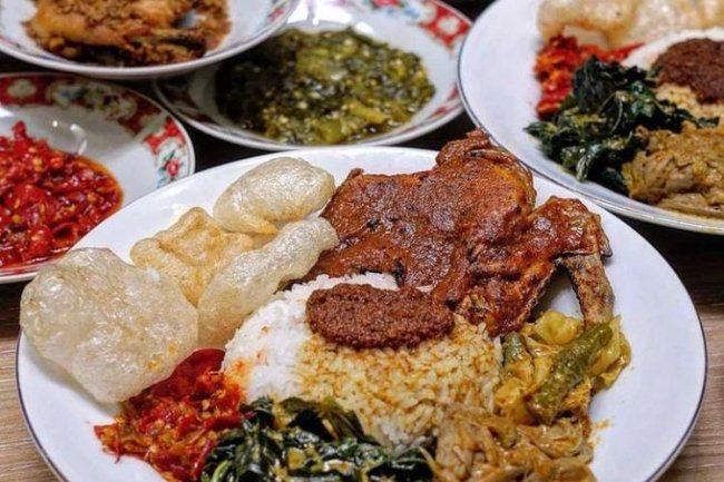 Kenapa Paket Hemat Nasi Padang Populer di Kalangan Mahasiswa?