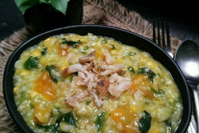 Tinutuan: Bubur Manado yang Kaya Gizi