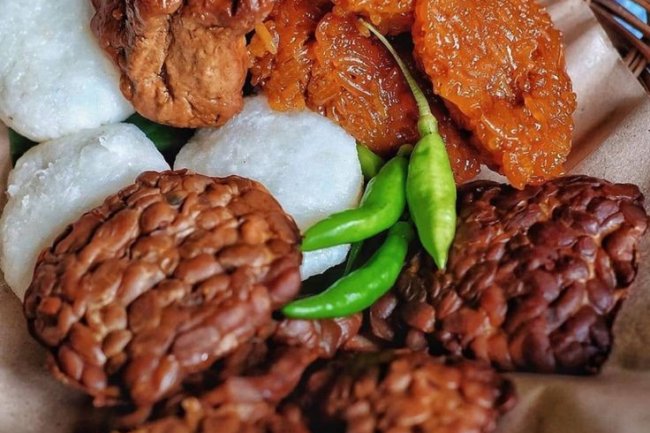 Keunikan Jadah Tempe: Makanan Khas Jawa Tengah yang Nikmat