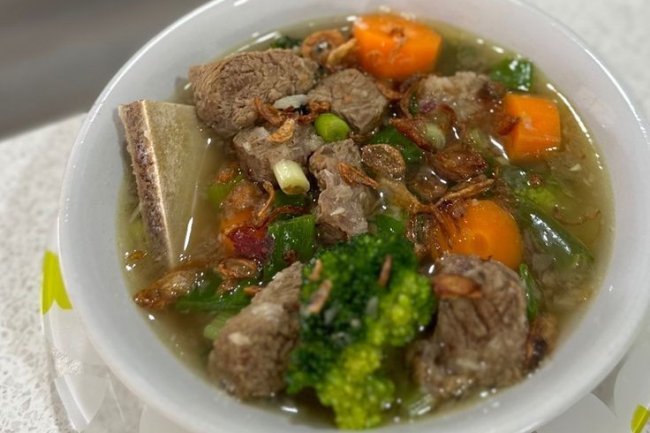 Sop Daging Sapi: Sup Khas Indonesia dengan Rasa Gurih dan Nikmat