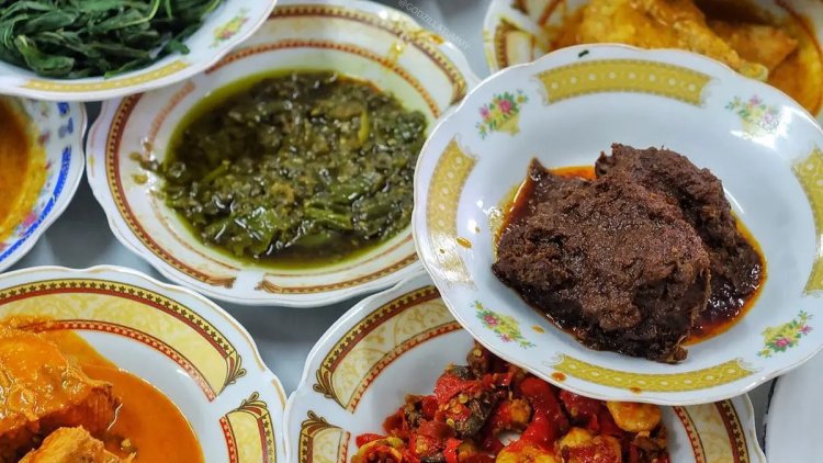 Pilihan Paket Hemat Nasi Padang yang Wajib Dicoba