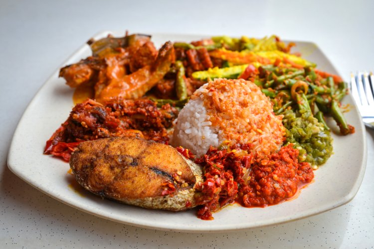 Rahasia Paket Hemat Nasi Padang yang Tetap Lezat Meski Murah