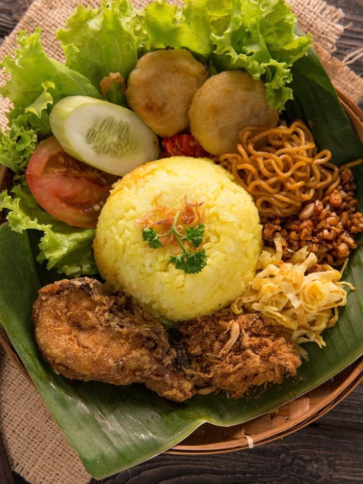 Nasi Kuning: Simbol Kebahagiaan dalam Tradisi Indonesia