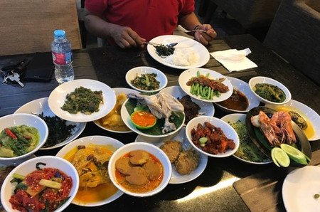 Paket Hemat Nasi Padang Gulai Tunjang: Sensasi Lezat dengan Harga Pas