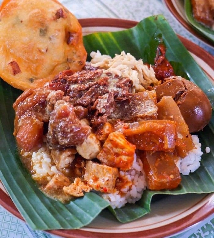 Sejarah Nasi Gudeg: Makanan Legendaris dari Yogyakarta