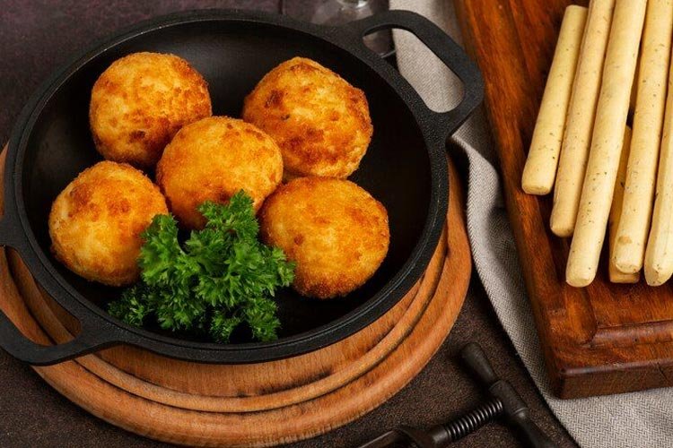 Pilihan Lauk dalam Paket Hemat Nasi Padang yang Paling Favorit