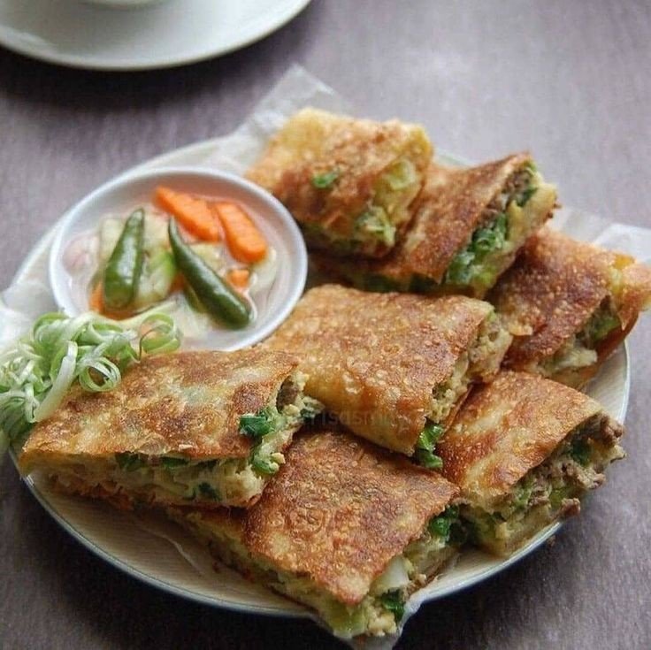 Martabak Telur: Makanan Khas Jakarta yang Membuat Ketagihan