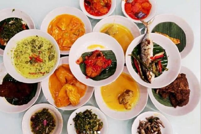 Paket Hemat Nasi Padang: Makanan Tradisional yang Tak Lekang oleh Waktu
