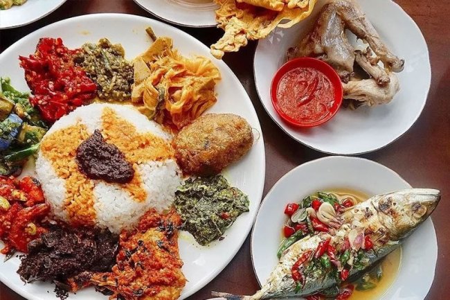 Catering Nasi Padang untuk Pabrik: Rasa Autentik dengan Harga Terjangkau