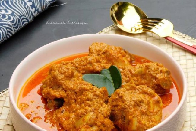 Ayam Kalio: Rendang Ayam Setengah Jadi yang Tetap Lezat