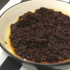 Sambal Hitam Kalimantan: Pedas dan Menggugah Selera