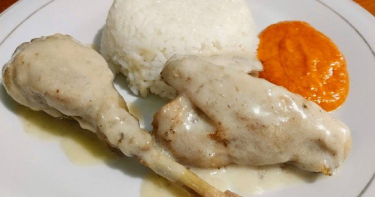 Ayam Pop: Rahasia Kelembutan Ayam Goreng Tanpa Kulit Khas Minang