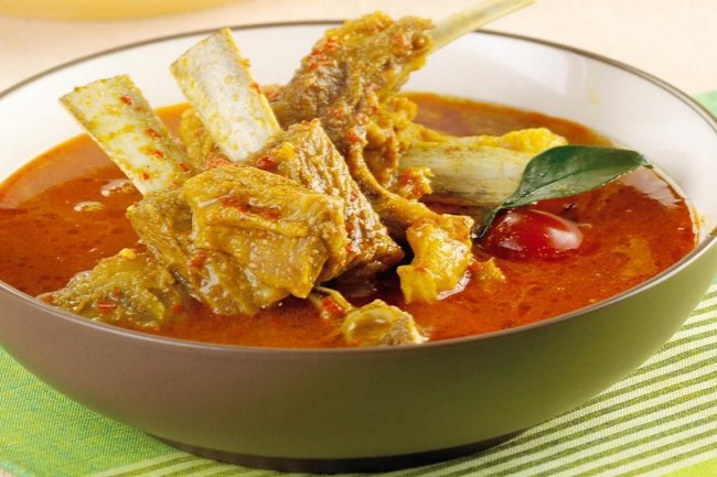 Gulai Kambing Khas Minang: Aroma Rempah yang Menggoda Selera