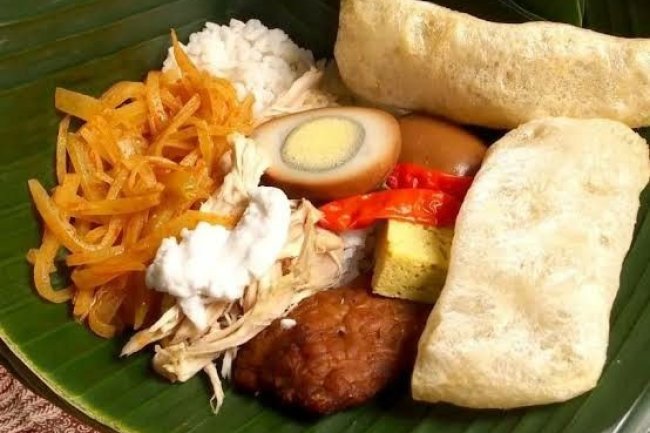Nasi Liwet Solo: Harmoni Rasa dalam Hidangan Tradisional