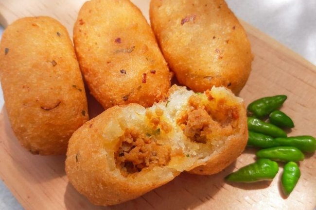 Combro Isi Oncom: Tradisi Sunda di Hari Kemenangan