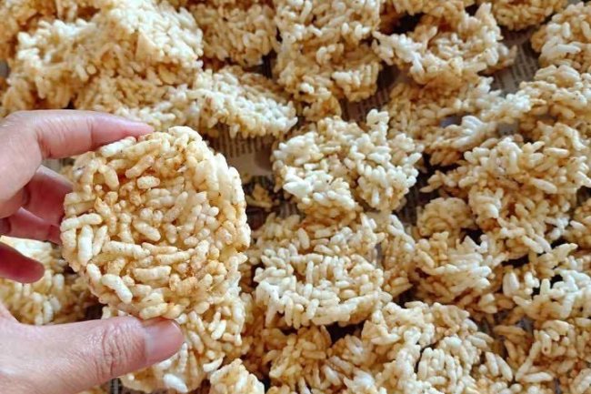 Rengginang: Camilan Tradisional Penutup Silaturahmi