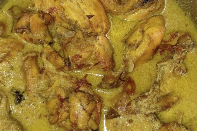 Opor Ayam: Hidangan Wajib yang Menyatukan Keluarga