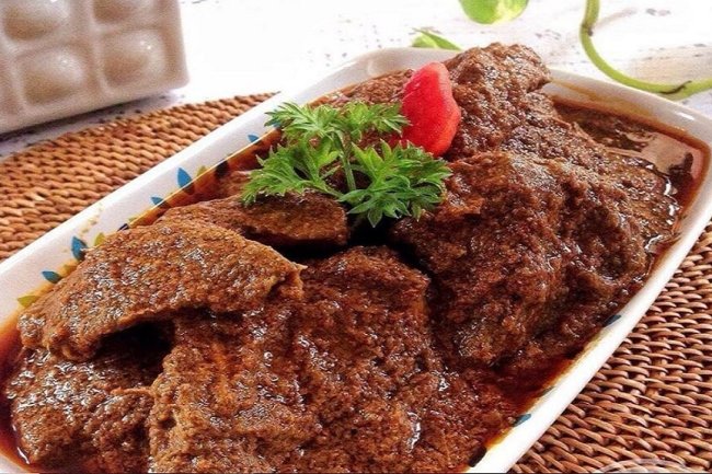 Kupas Tuntas: Rendang, Raja Menu Catering Padang