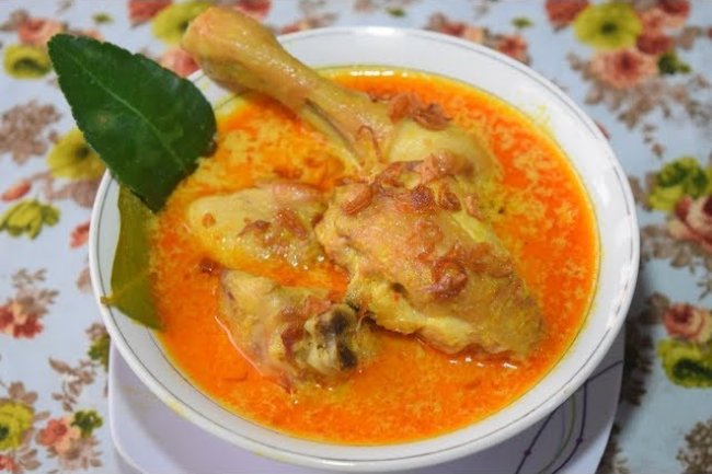 Opor Padang: Menu Jarang Tapi Menggoda