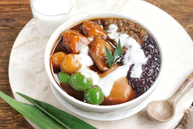 Bubur Kampiun: Penutup Manis dalam Catering Padang