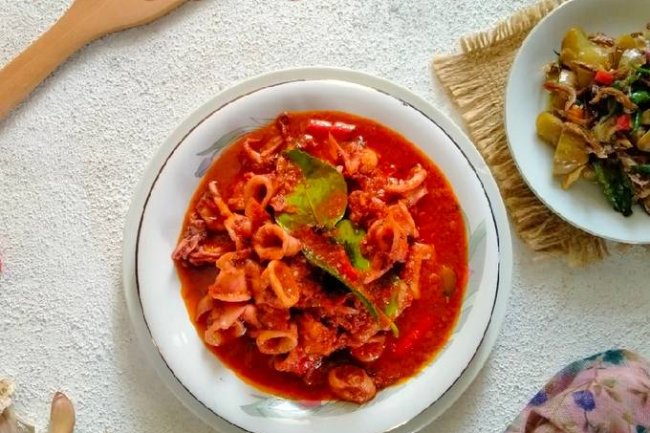 Sambalado Cumi Kering: Menu Seafood Kering Ala Catering