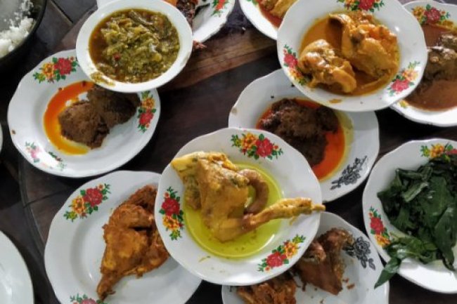 Paket Catering Padang yang Bisa Dibawa Traveling
