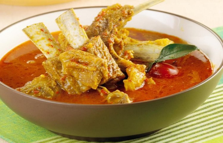 Gulai Kambing Khas Minang: Aroma Rempah yang Menggoda Selera