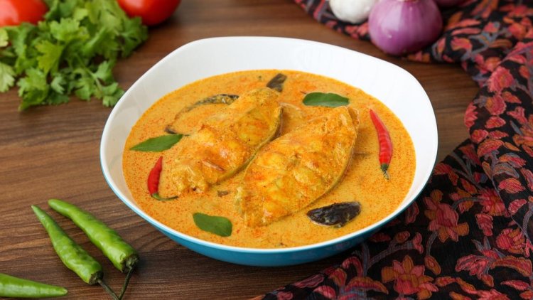 Gulai Ikan Kakap: Kelezatan Ikan Laut dalam Bumbu Minang
