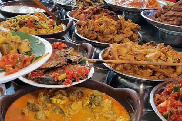 Menu Padang dalam Kajian Gizi dan Kesehatan