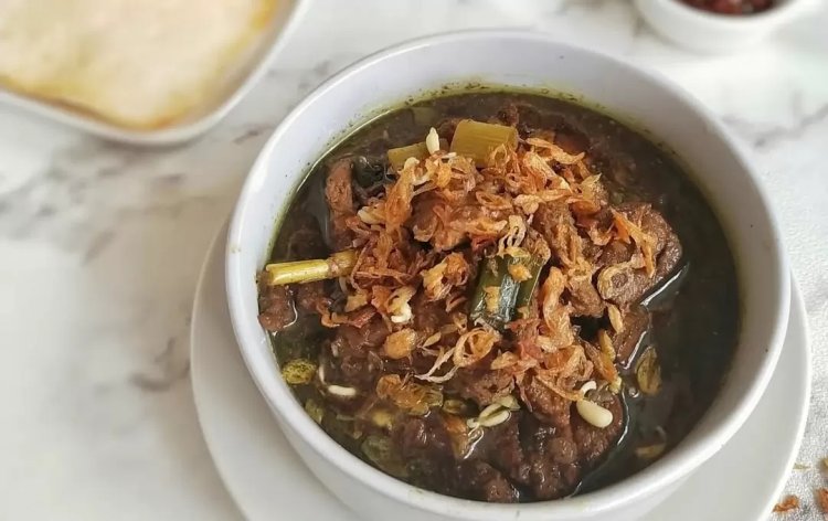 Tips Makan Rawon Tanpa Khawatir Kolesterol Naik