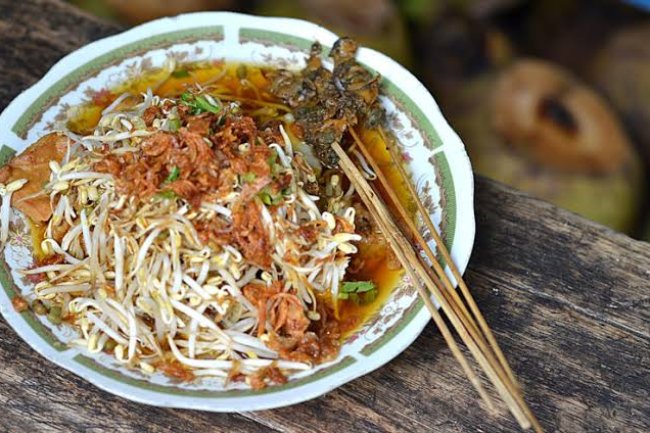 Bedanya Lontong Balap Surabaya dan Sidoarjo, Mana Favoritmu?