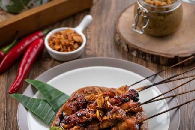 Tips Jitu Agar Tusukan Sate Madura Tidak Mudah Gosong