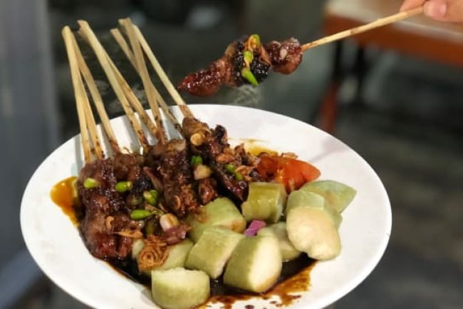 Jejak Kearifan Lokal dalam Sate Madura yang Legendaris