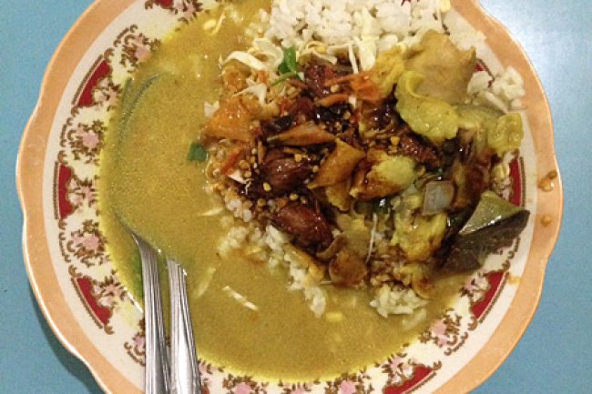 Nasi Becek, Perpaduan Sederhana yang Menciptakan Cita Rasa Istimewa