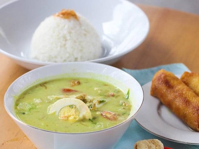 Menikmati Soto Daging Kediri Sambil Menyusuri Kota Tua Kediri